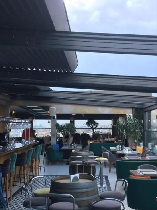 Aluminium panelled roofs